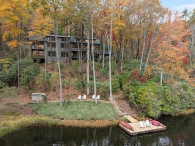 Lake Toxaway Home For Sale in Lake Toxaway North Carolina