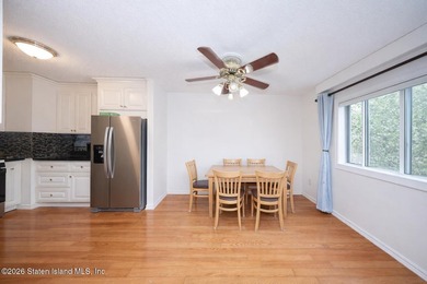 Excellent condition 2 Bedroom 3 Bathroom townhouse. Level 1: - photo 9