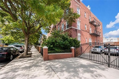 Exceptional investment opportunity in the heart of Gravesend! - photo 4
