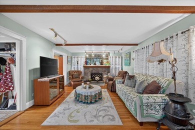 Welcome to 77 Irving Place in New Rochelle. This charming - photo 4
