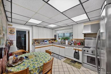 Welcome to 77 Irving Place in New Rochelle. This charming - photo 8