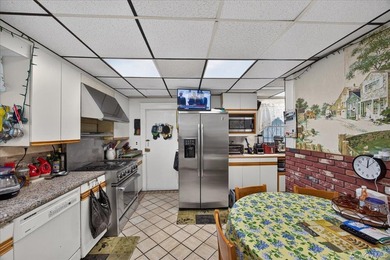Welcome to 77 Irving Place in New Rochelle. This charming - photo 9