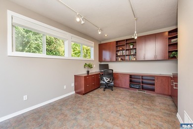 Architectural gem with stunning views of the Olympic Mountains - photo 13
