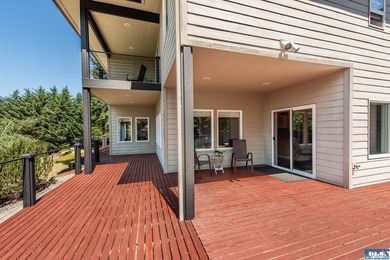Architectural gem with stunning views of the Olympic Mountains - photo 25