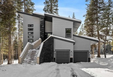 Payette Lake Home For Sale in Mccall Idaho