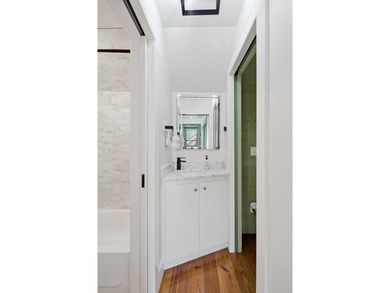 Tucked within the charming Catfiddle Street enclave in the heart - photo 36