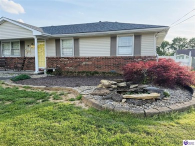 BEAUTIFULLY UPDATED 3 BEDROOM, 1.5 BATH HOME offering comfort - photo 2