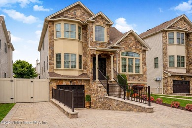 Welcome to 86 West Castor Place, a truly exceptional - photo 2