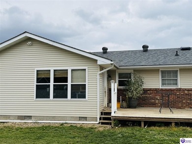 BEAUTIFULLY UPDATED 3 BEDROOM, 1.5 BATH HOME offering comfort - photo 8