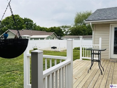 BEAUTIFULLY UPDATED 3 BEDROOM, 1.5 BATH HOME offering comfort - photo 9