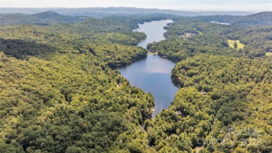 Lake Acreage For Sale in Lake Toxaway, North Carolina