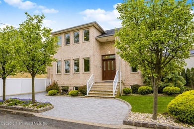 Welcome to 31 4th Court! This stunning 1-family colonial, is - photo 2
