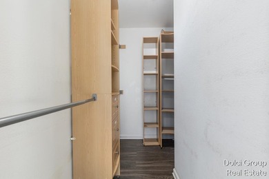 Discover this desirable Allendale end-unit condo offering extra - photo 14
