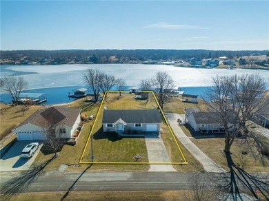 Lake Viking Home For Sale in Altamont Missouri