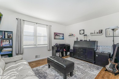 Welcome to 281 Thomas Street, located in the heart of beautiful - photo 34