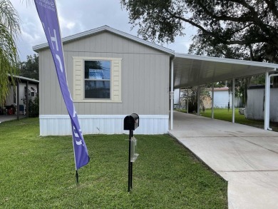 Lake Home For Sale in Lakeland, Florida