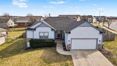 (private lake, pond, creek) Home Sale Pending in Basehor Kansas