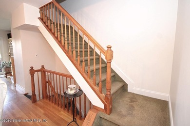 WELCOME TO STONEGATE AT GRASMERE-One of Staten Island's premier - photo 6