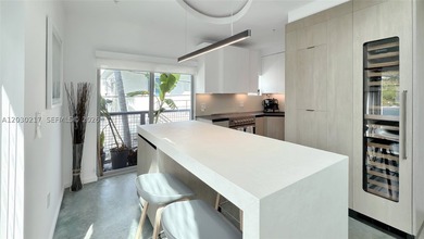 This exclusive and private residence gives you the opportunity - photo 17