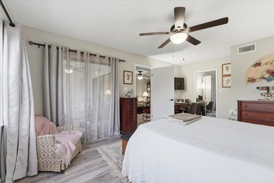 This beautifully remodeled (2024) ground-floor 2-bedroom, 2-bath - photo 17
