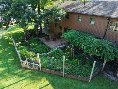Waterfront Haven 4 bed 4 bath with serene waterfront views - photo 4