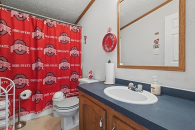 This hobby farm sits on 3 acres and boasts peaceful country - photo 22
