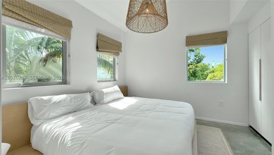 This exclusive and private residence gives you the opportunity - photo 25
