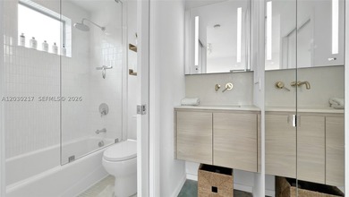 This exclusive and private residence gives you the opportunity - photo 27