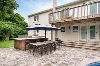 Discover an exceptional offering in the Hamptons-this - photo 40