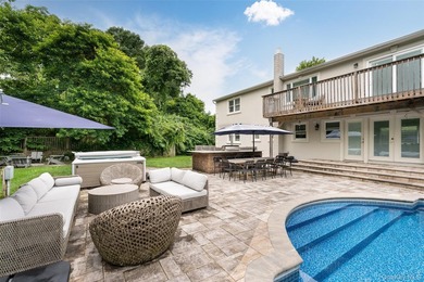 Discover an exceptional offering in the Hamptons-this - photo 41