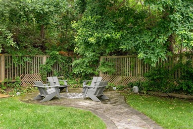 Discover an exceptional offering in the Hamptons-this - photo 43