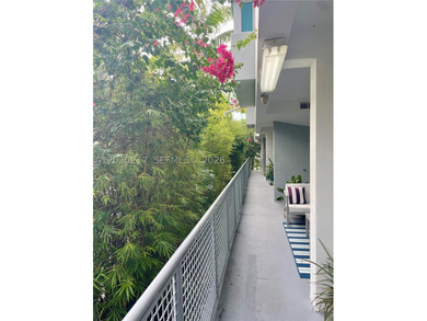 This exclusive and private residence gives you the opportunity - photo 51
