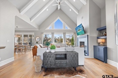Luxurious Waterfront Home in Gated Brown's Landing Community - photo 5