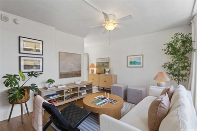 Live in the heart of Waikiki with golf course views and all the - photo 3