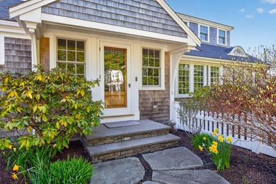 Nestled in an elevated position overlooking Chatham Seaside - photo 5