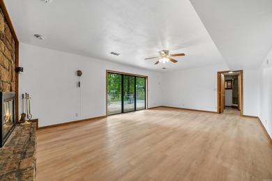 No crowded lot lines with this beautifully maintained 3-bedroom - photo 5