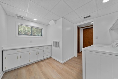 No crowded lot lines with this beautifully maintained 3-bedroom - photo 8