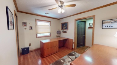 Waterfront Haven 4 bed 4 bath with serene waterfront views - photo 22