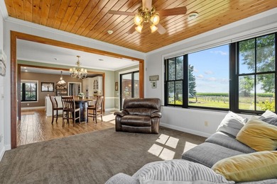 Exceptional 20-acre estate with thousands of feet of shoreline - photo 13