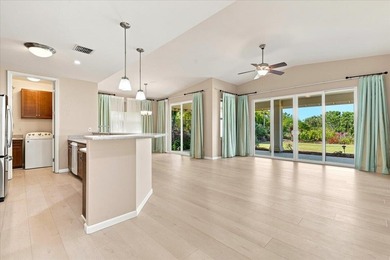 Prestigious Moana Estates Single-Level Gem. This beautifully - photo 14