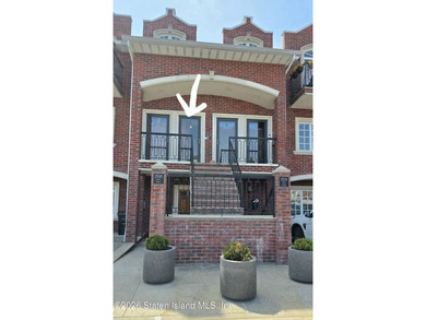 Beautifully maintained 3-bedroom, 2-bath condo offering the - photo 5