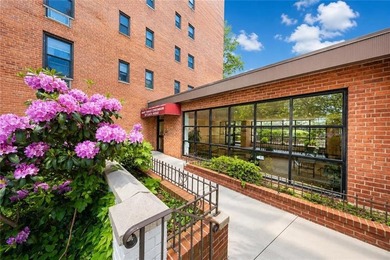 Why rent when you can own? Welcome to this beautifully renovated - photo 2