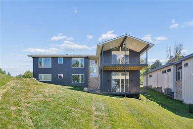 Spectacular, one-of-a kind home overlooking the 14th hole of the - photo 41
