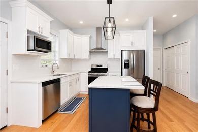 Welcome to 275 East 9th Street, a beautifully renovated - photo 6