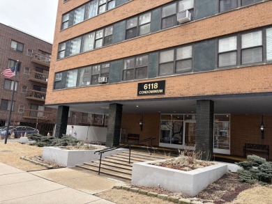 Lake Michigan - Cook County Condo For Sale in Chicago Illinois