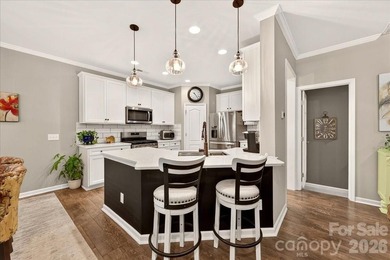 **Welcome home to this beautifully updated townhome in Fort - photo 8