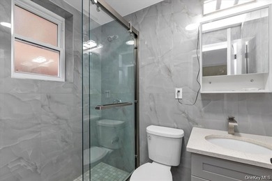 Welcome to this brand-new 2025 brick luxury 1 family home - photo 10