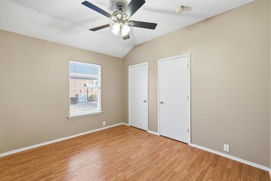 Welcome to 739 Thousand Oaks Dr. in the heart of Lake Dallas-a - photo 22
