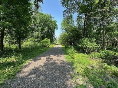 One of the few lots left on Lake Koshkonong for you to build the - photo 5