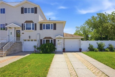Embrace the opportunity to view this pristine Semi-Detached - photo 1